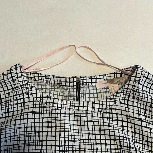 Forever21 Patterned Blouse XS - Picture 7 of 7